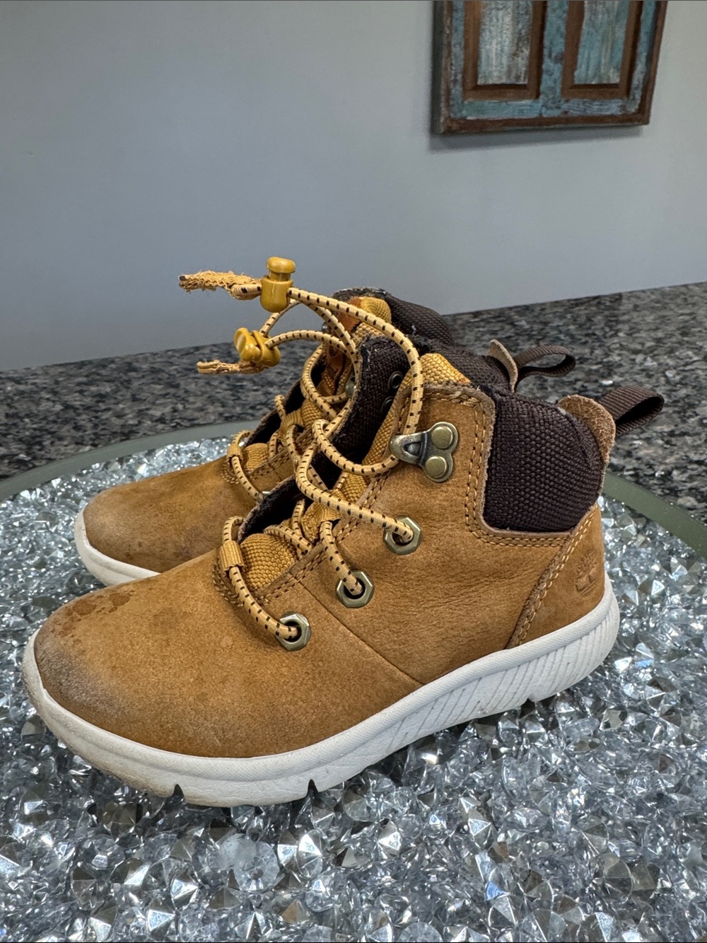 Timberland toddler Tan Suede Ankle Boots with White Sole 9 - Picture 4 of 14
